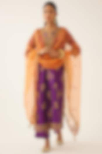 Purple Silk Thread Embroidered Kurta Set by Kora at Pernia's Pop Up Shop