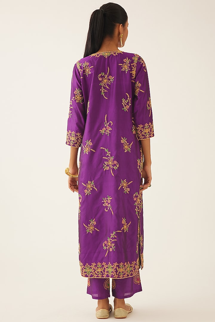 Purple Silk Thread Embroidered Kurta Set by Kora at Pernia's Pop Up Shop