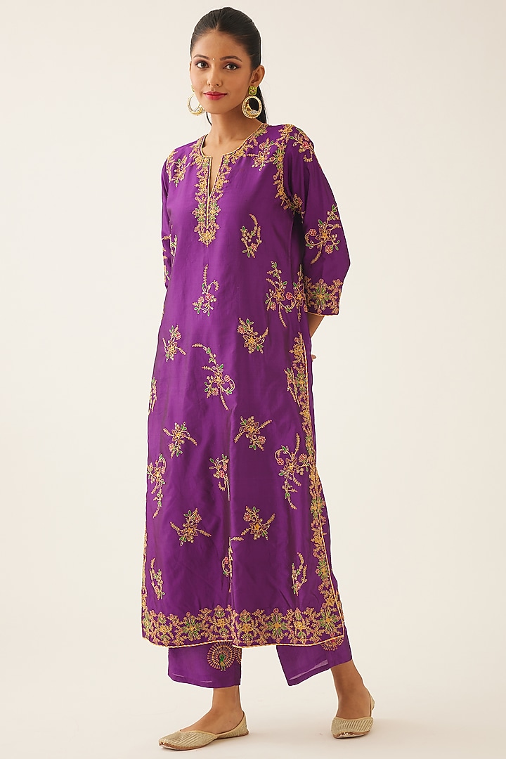 Purple Silk Thread Embroidered Kurta Set by Kora at Pernia's Pop Up Shop