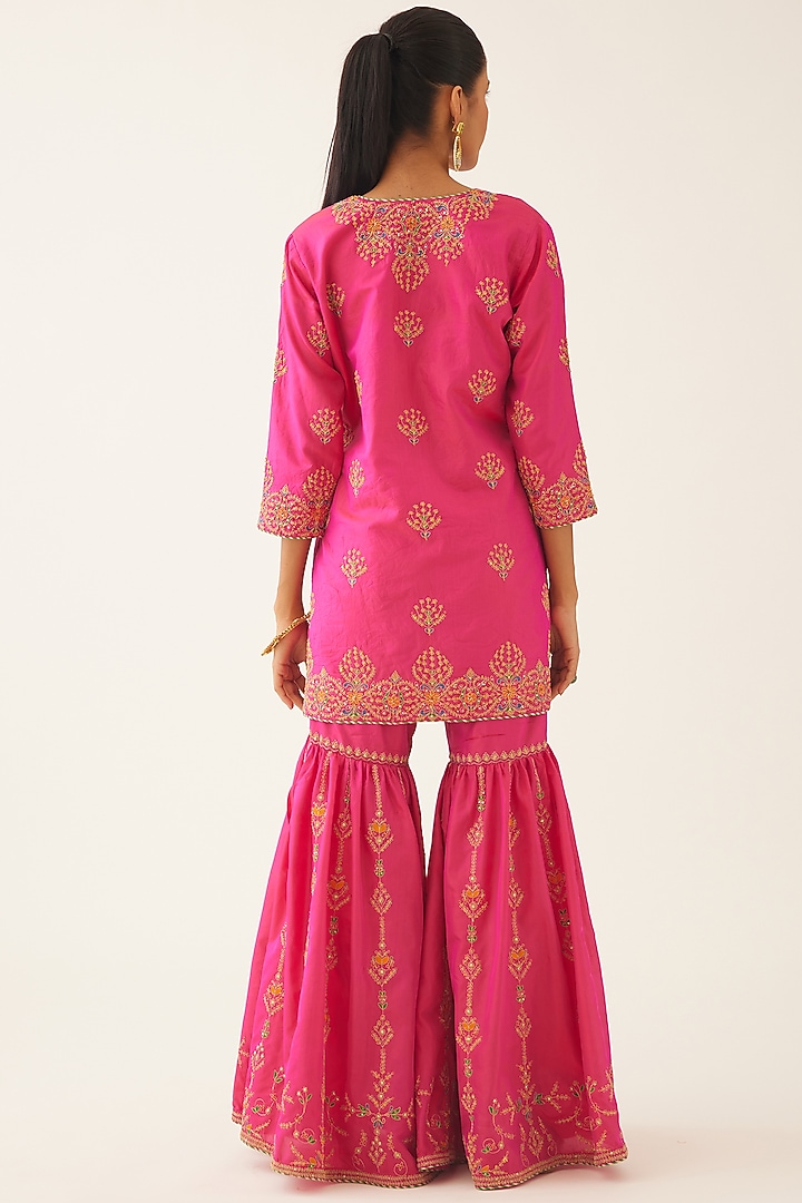 Raspberry Silk Thread Embroidered Kurta Set by Kora at Pernia's Pop Up Shop