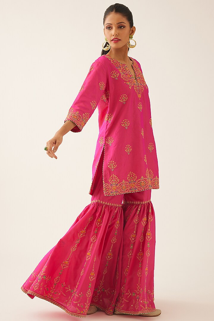Raspberry Silk Thread Embroidered Kurta Set by Kora at Pernia's Pop Up Shop