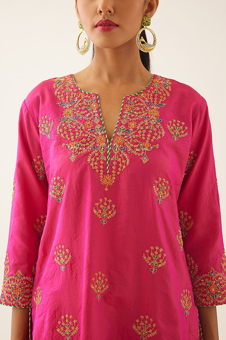 Raspberry Silk Thread Embroidered Kurta Set by Kora at Pernia's Pop Up Shop
