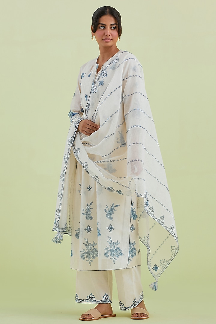 Off-White & Blue Silk Chanderi Thread Embroidered Straight Kurta Set by Kora at Pernia's Pop Up Shop