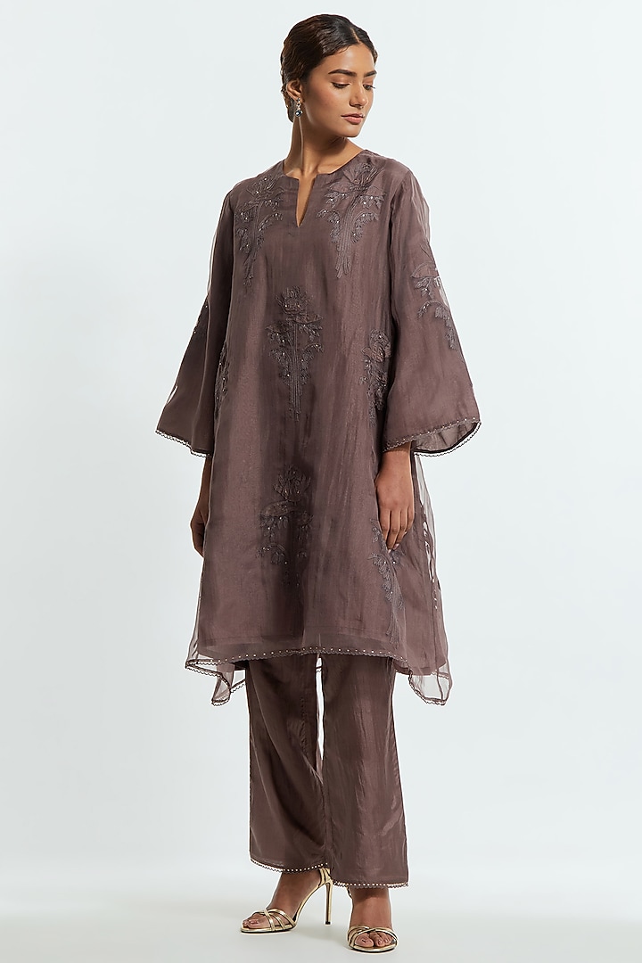 Grey Silk Organza Floral Applique A-Line Short Kurta Set by Kora at Pernia's Pop Up Shop