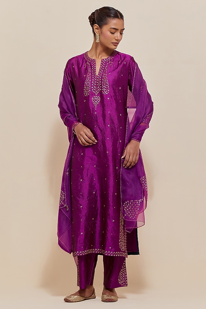 Purple Silk Sequins Hand Embroidered Straight Kurta Set by Kora at Pernia's Pop Up Shop