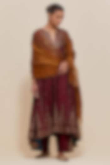 Maroon Silk Hand Embroidered Kurta Set by Kora at Pernia's Pop Up Shop