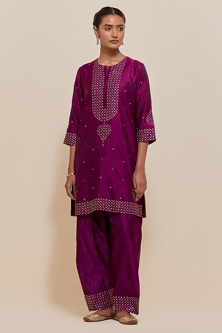 Purple Silk Sequins Hand Embroidered Straight Short Kurta Set by Kora at Pernia's Pop Up Shop