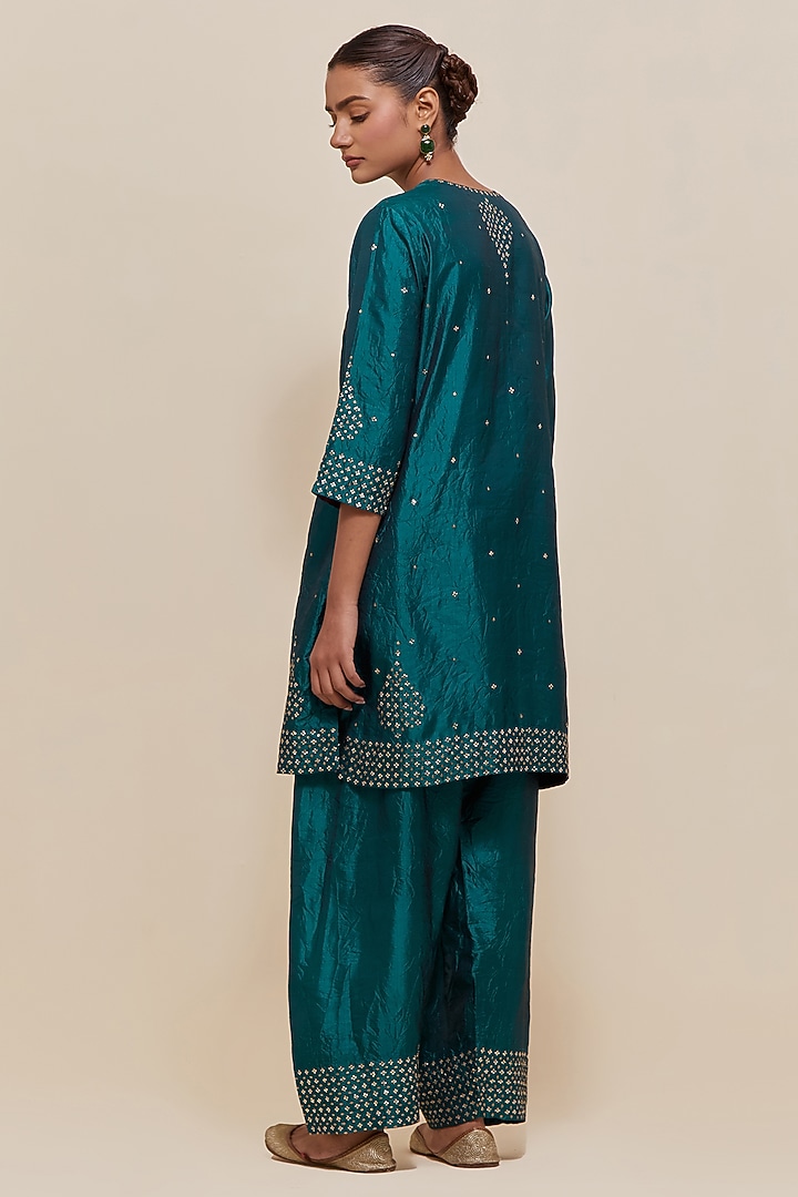 Teal Green Silk Sequins Hand Embroidered Straight Short Kurta Set by Kora at Pernia's Pop Up Shop