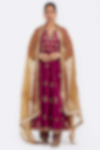 Olive Silk Organza Dori Embroidered Dupatta by Kora at Pernia's Pop Up Shop