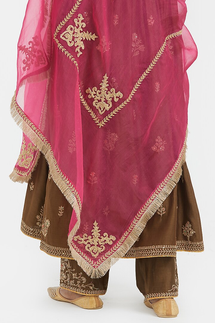 Olive Silk Chanderi Jaal Embroidered Kurta Set by Kora at Pernia's Pop Up Shop