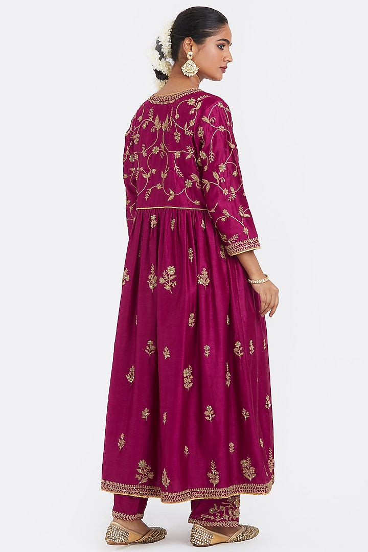 Deep Fuchsia Silk Chanderi Sequins Embroidered Kurta Set by Kora at Pernia's Pop Up Shop