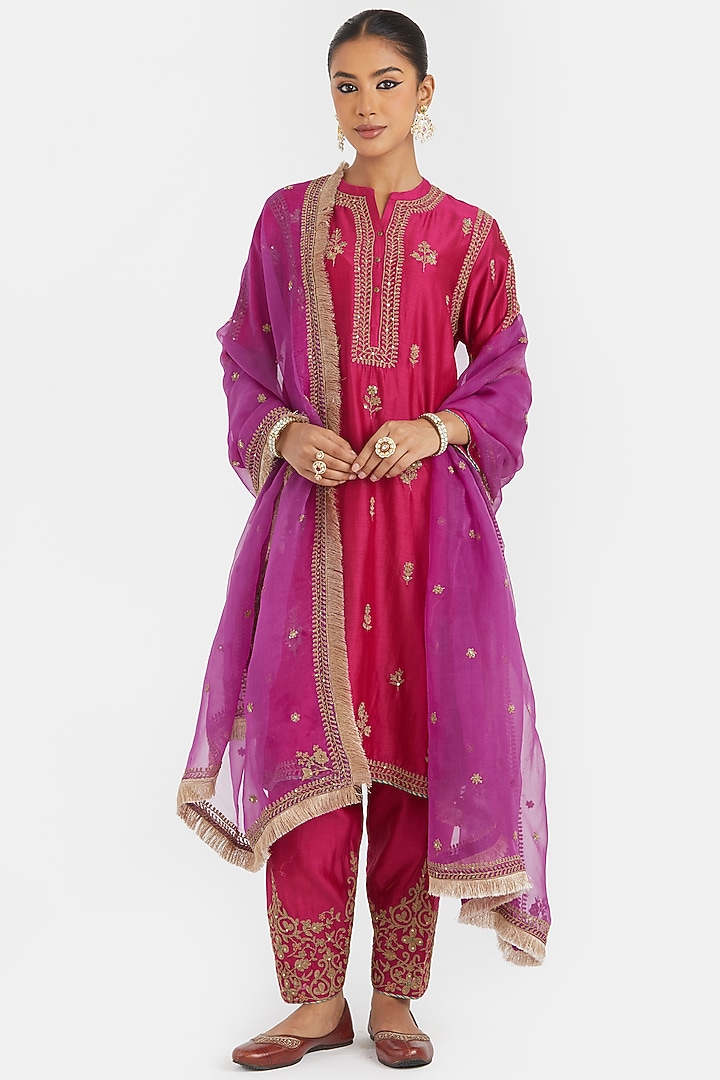 Fuchsia Silk Chanderi Sequins Embroidered Short Kurta Set by Kora at Pernia's Pop Up Shop