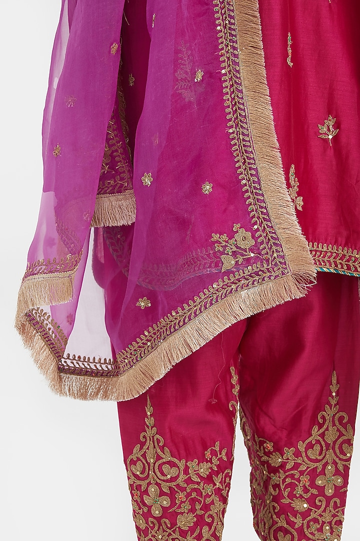 Fuchsia Silk Chanderi Sequins Embroidered Short Kurta Set by Kora at Pernia's Pop Up Shop