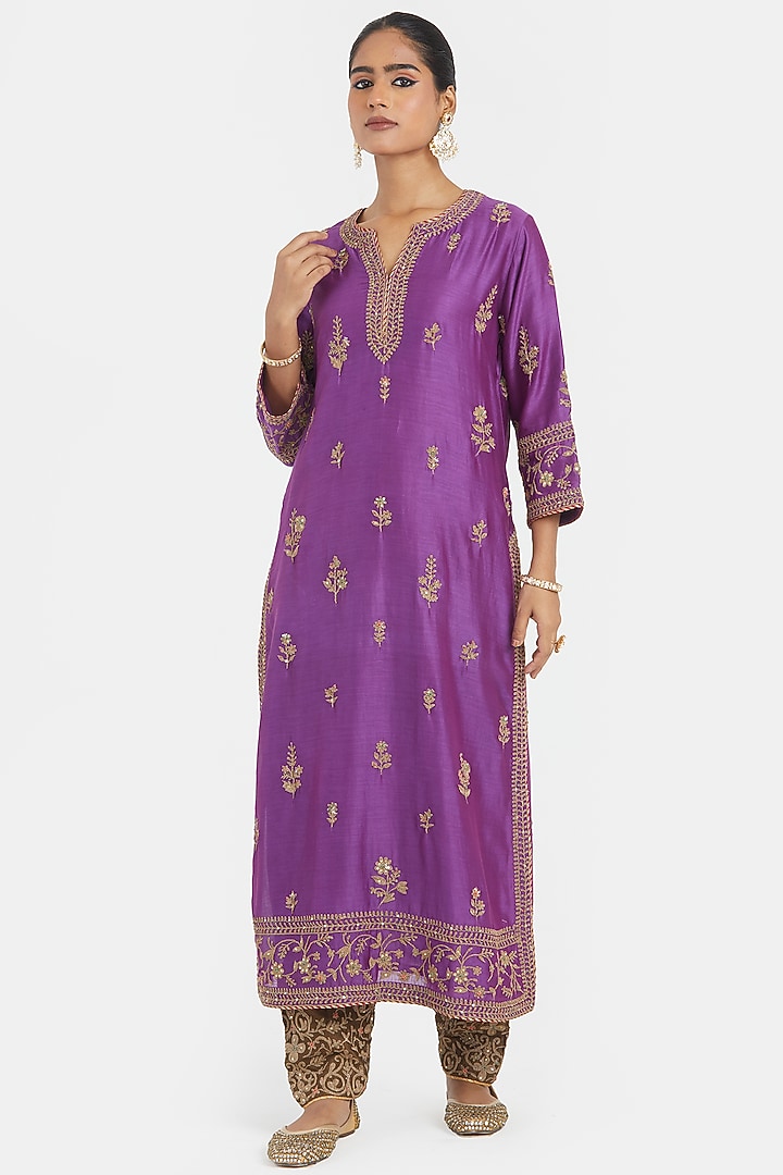 Purple Silk Chanderi Sequins Embroidered Straight Kurta Set by Kora at Pernia's Pop Up Shop