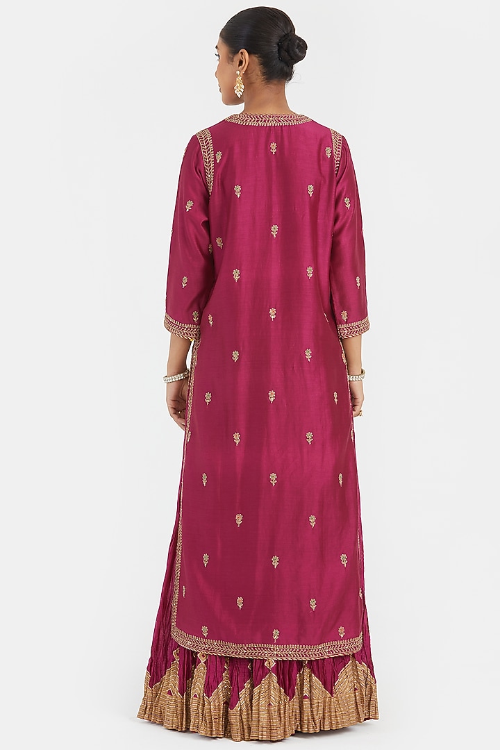 Deep Fuchsia Silk Chanderi Sequins Embroidered Straight Kurta Set by Kora at Pernia's Pop Up Shop