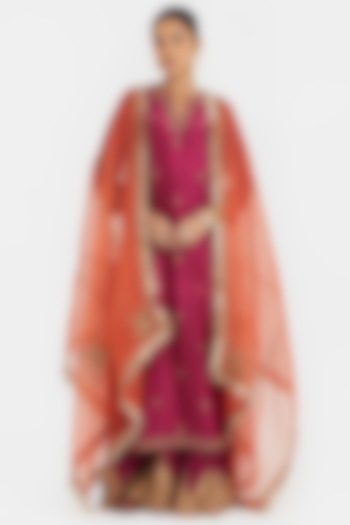 Deep Fuchsia Silk Chanderi Sequins Embroidered Straight Kurta Set by Kora at Pernia's Pop Up Shop
