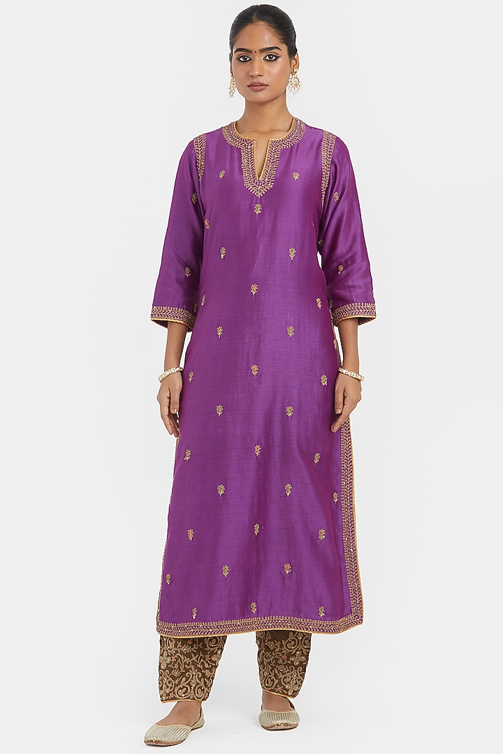 Purple Silk Chanderi Sequins Embroidered Straight Kurta by Kora at Pernia's Pop Up Shop