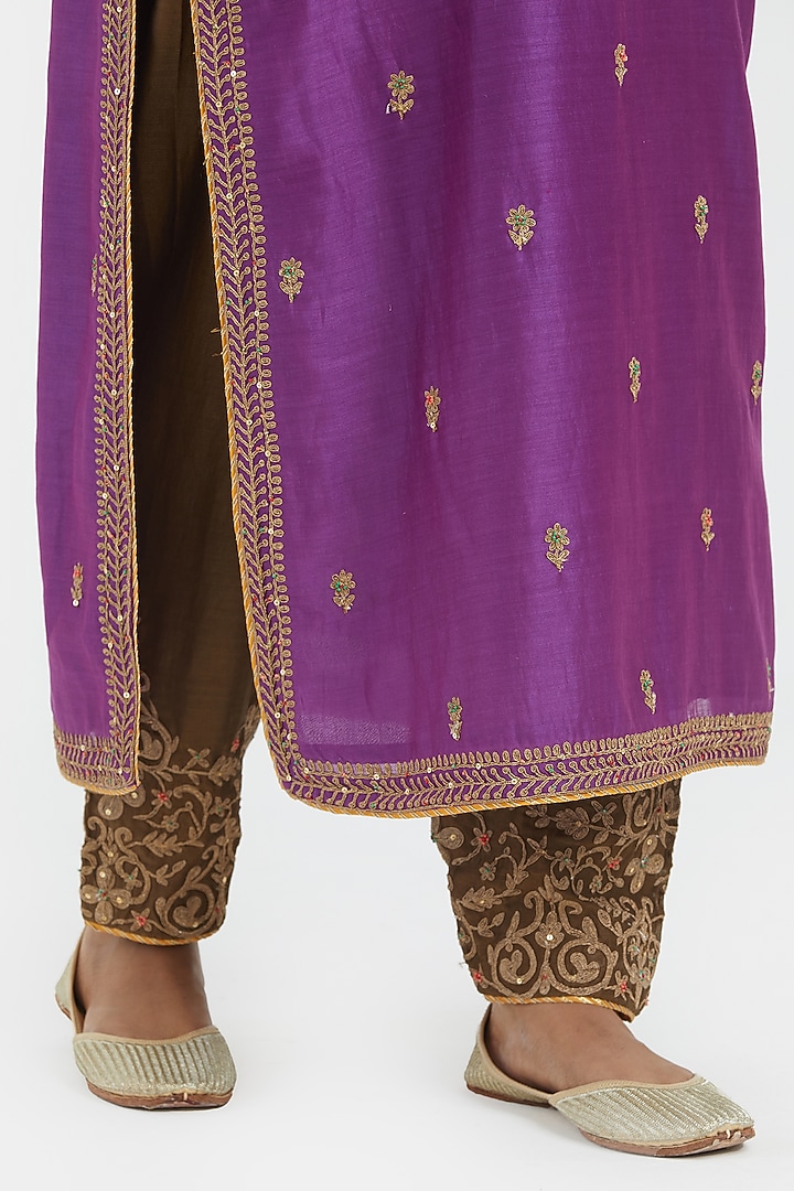 Purple Silk Chanderi Sequins Embroidered Straight Kurta by Kora at Pernia's Pop Up Shop