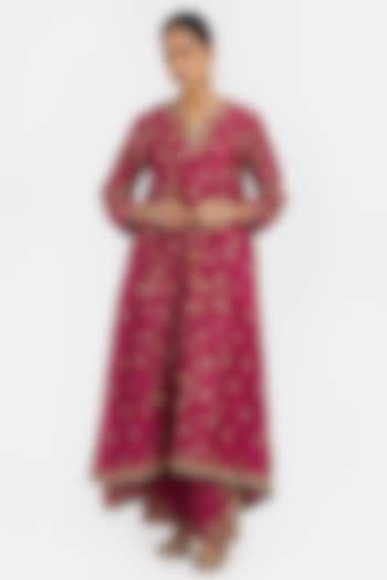 Deep Fuchsia Silk Chanderi Sequins Embroidered Asymmetric Kurta by Kora at Pernia's Pop Up Shop