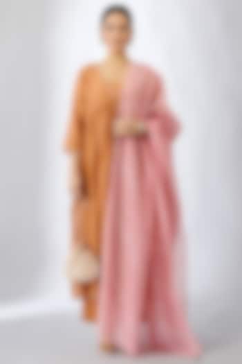 Copper Floral Embroidered Kurta Set by Kora at Pernia's Pop Up Shop