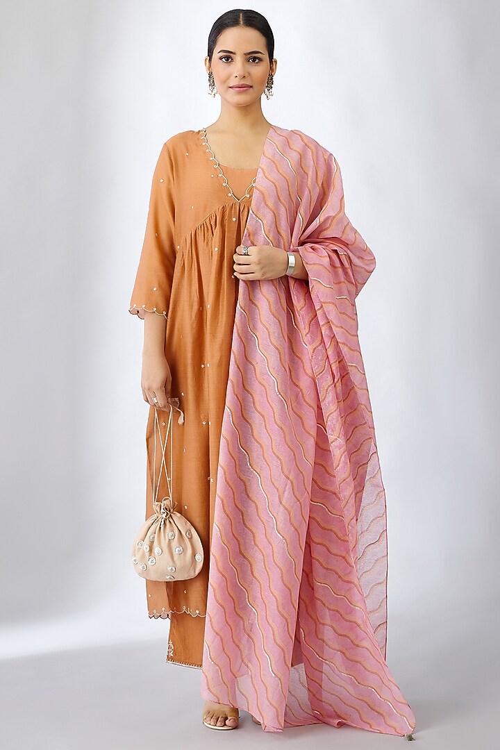 Copper Floral Embroidered Kurta Set by Kora at Pernia's Pop Up Shop