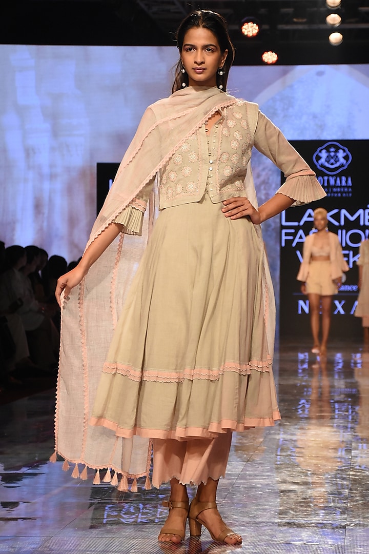 Grey Peshwaz Kurta Set With Embroidered Waistcoat by House of Kotwara