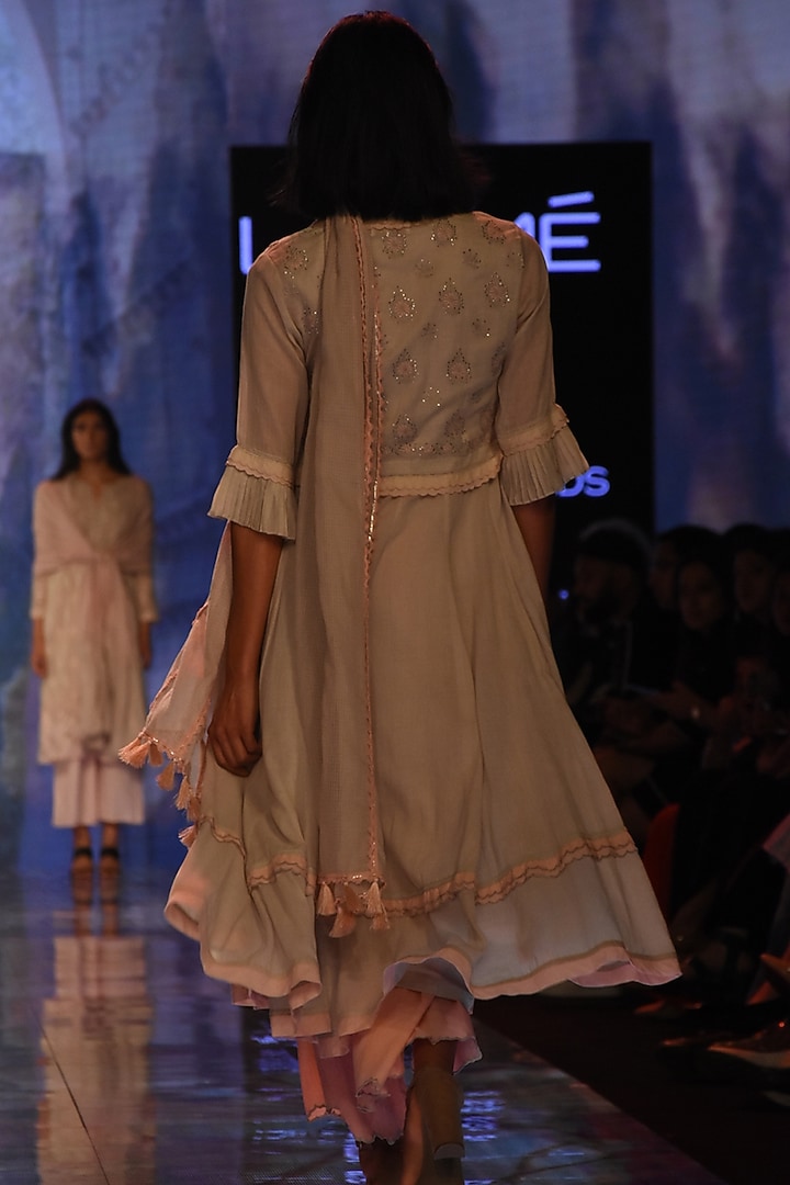 Grey Kurta Set With Kamdani Embroidered Waistcoat by House of Kotwara at Pernia's Pop Up Shop