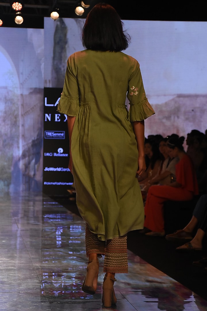 Green Gathered Kurta With Pants & Slip by House of Kotwara at Pernia's Pop Up Shop