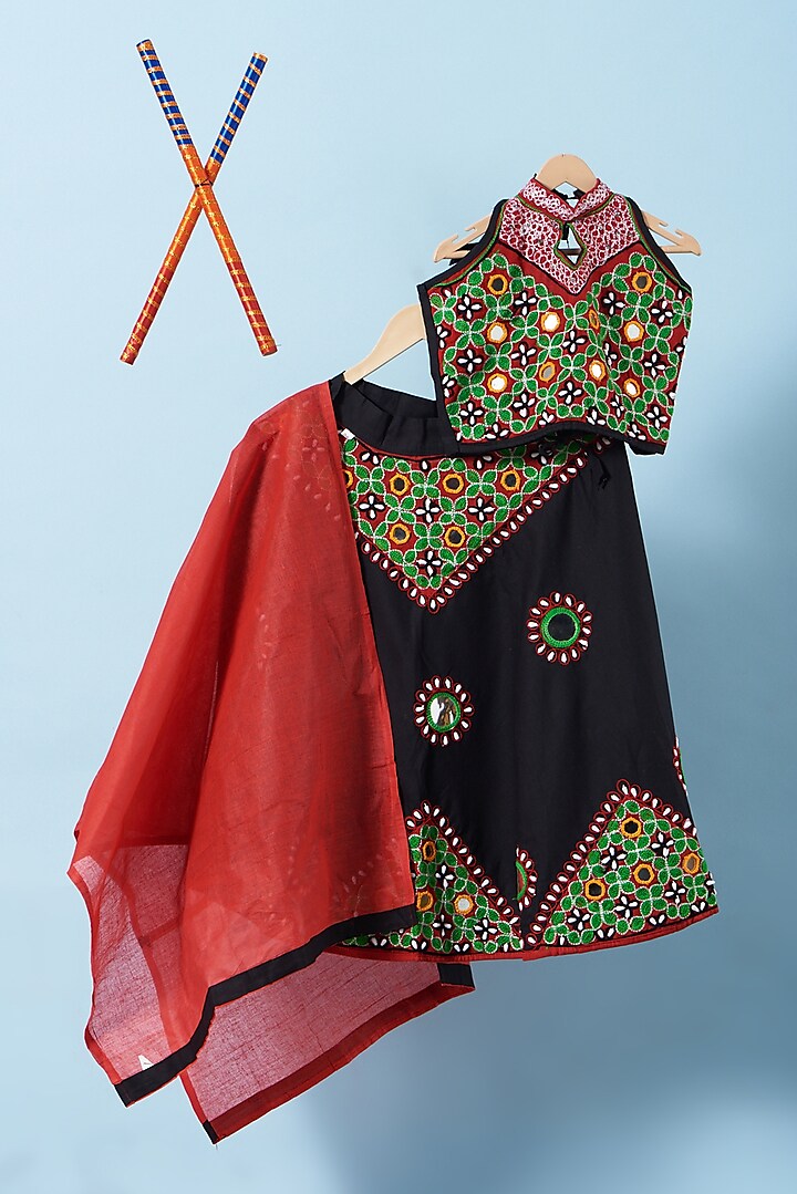 Black Hand Embroidered Lehenga Set For Girls by Kotton Glitters- House of Cotton by Kshipra
