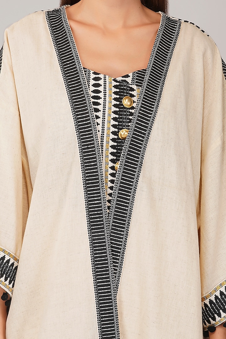 Off-White & Black Cotton Shrug by Kovet at Pernia's Pop Up Shop