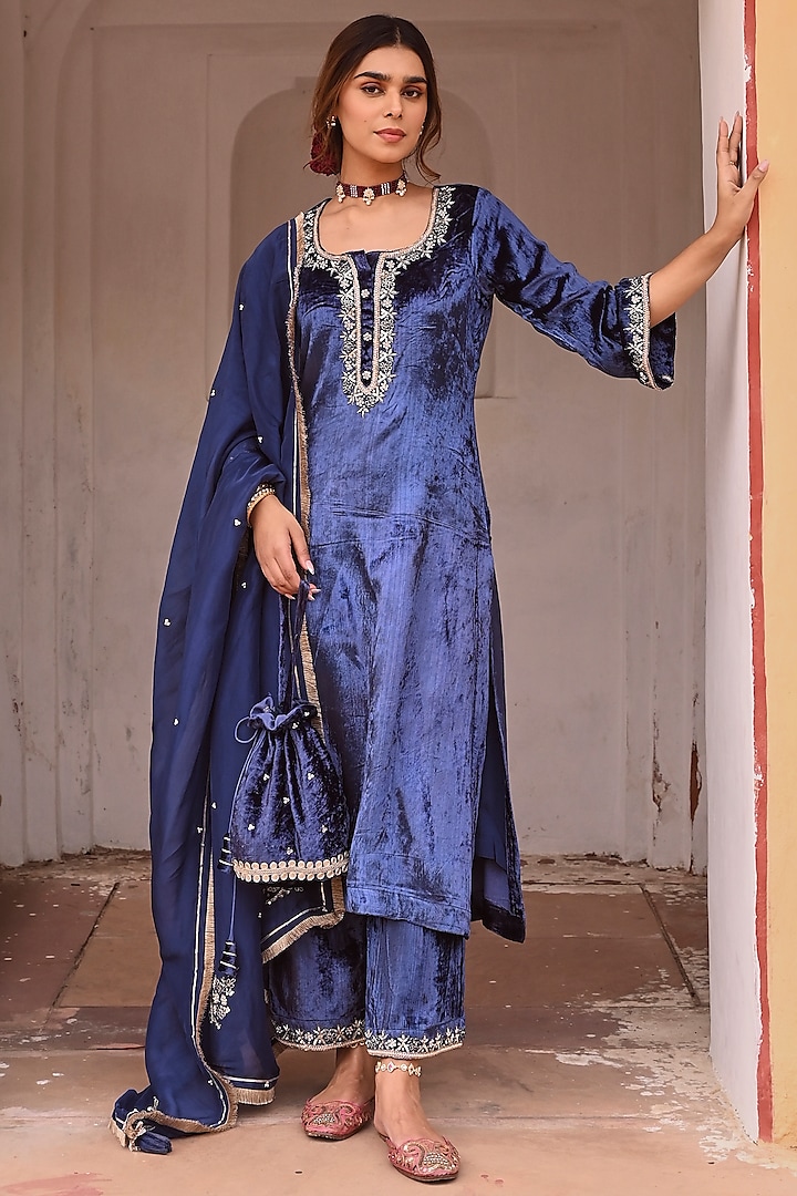 Royal Blue Velvet Cutdana Embroidered Kurta Set by Karaj Jaipur at Pernia's Pop Up Shop