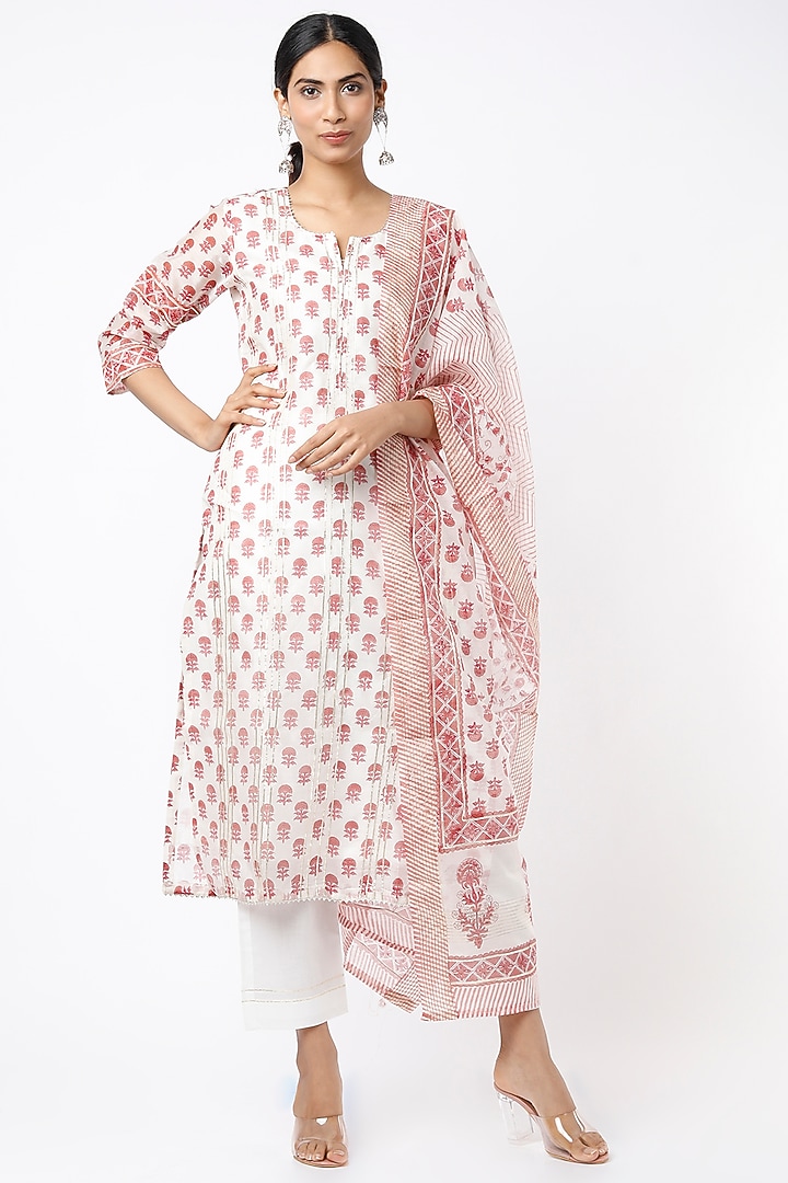 Peach Block Printed Kurta Set by Karaj Jaipur at Pernia's Pop Up Shop