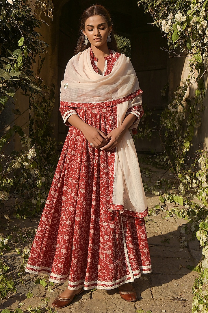 Maroon Cotton Printed Anarkali Set by Karaj Jaipur at Pernia's Pop Up Shop