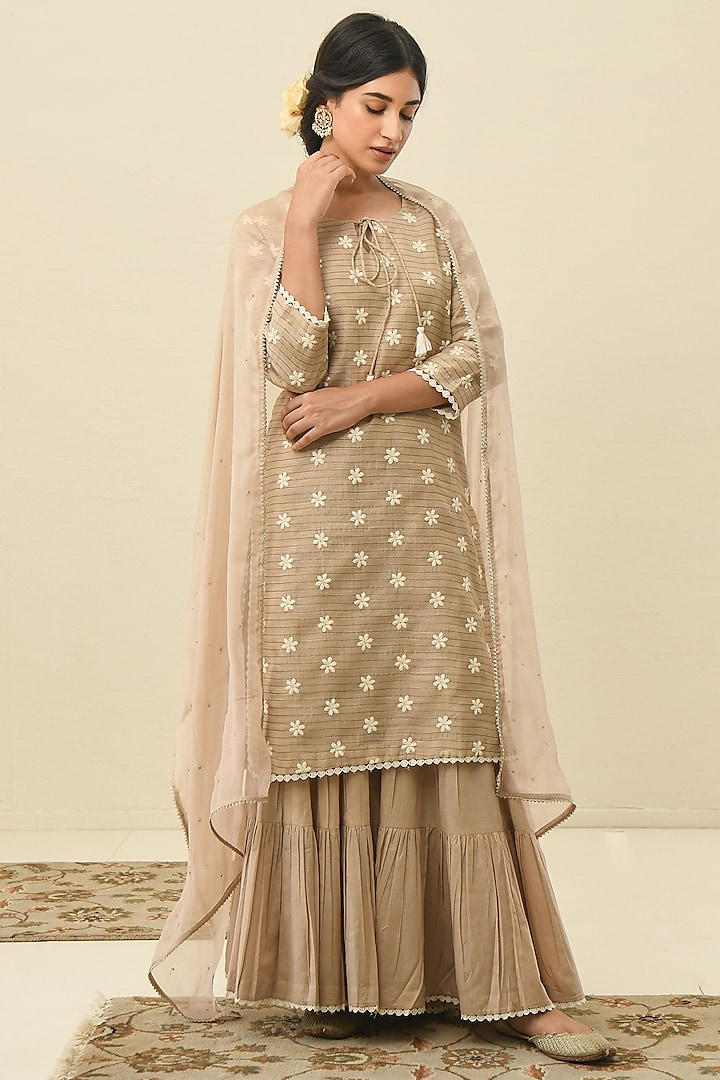 Beige Gota Embroidered Kurta Set by Karaj Jaipur at Pernia's Pop Up Shop