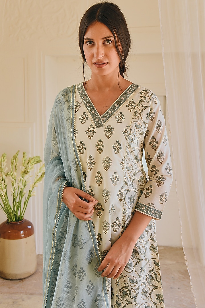 Off-White Cotton Block Printed A-Line Kurta Set by Karaj Jaipur at Pernia's Pop Up Shop