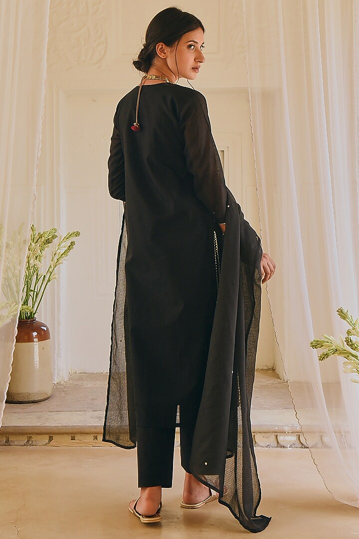 Black Hand Embroidered Kurta Set by Karaj Jaipur at Pernia's Pop Up Shop