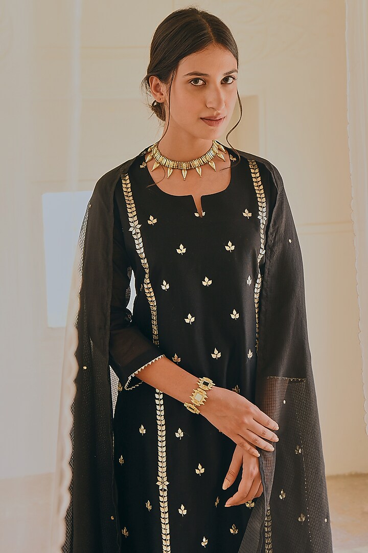 Black Hand Embroidered Kurta Set by Karaj Jaipur at Pernia's Pop Up Shop