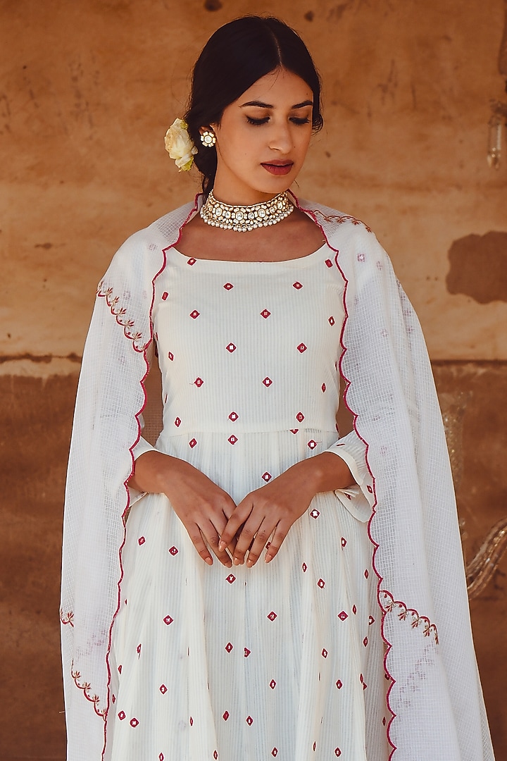 Off-White Cotton Embroidered Anarkali Set by Karaj Jaipur at Pernia's Pop Up Shop