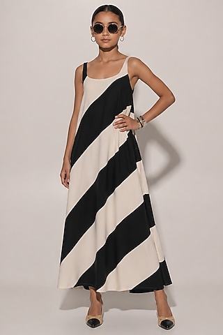 Black & White Georgette Striped Flared Dress For Girls by Kriti Bapna Kids