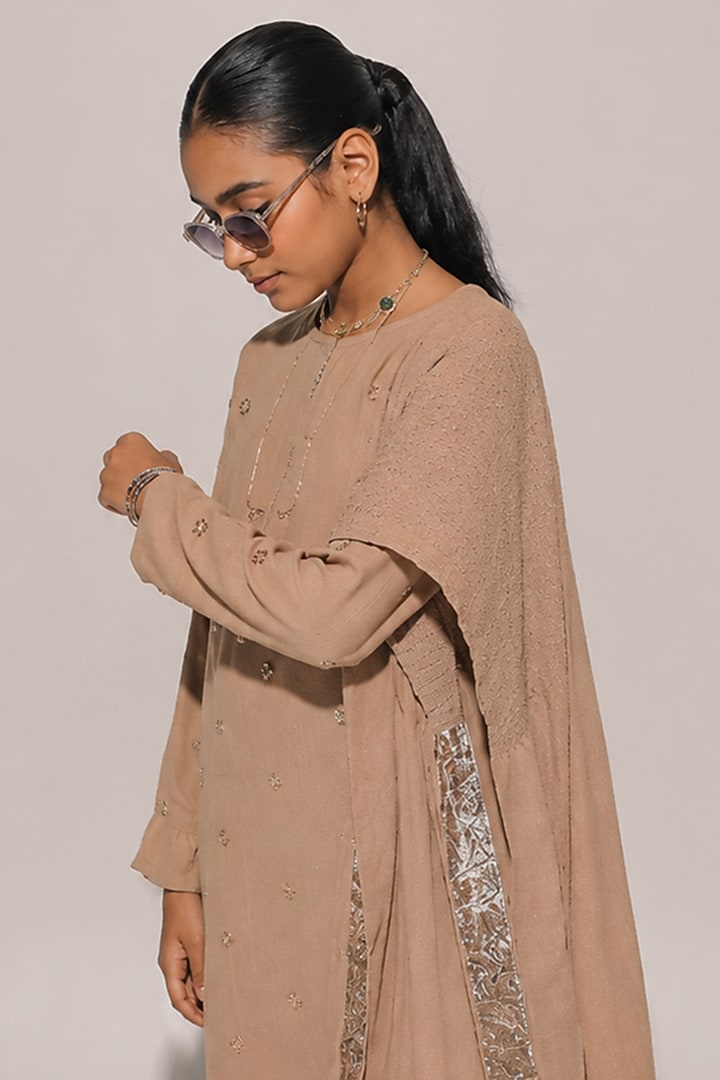 Beige Blended Linen Kurta Set For Girls by Kriti Bapna Kids at Pernia's Pop Up Shop