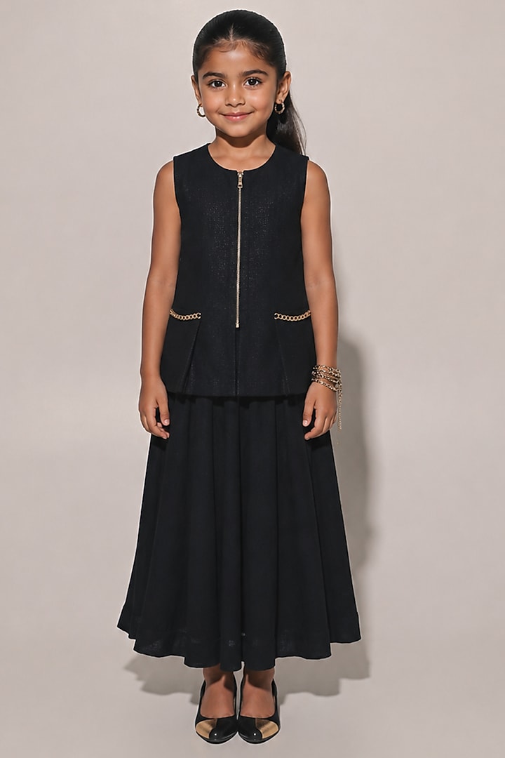 Black Blended Linen Pleated Skirt Set For Girls by Kriti Bapna Kids at Pernia's Pop Up Shop