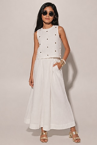 White Blended Linen Pleated Skirt Set For Girls by Kriti Bapna Kids