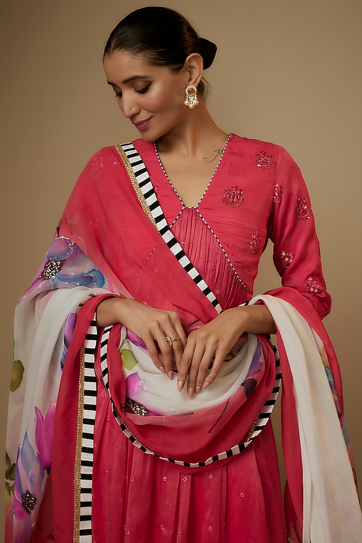 Carrot Pink Viscose Organza Embroidered Kurta Set by Kriti Bapna at Pernia's Pop Up Shop