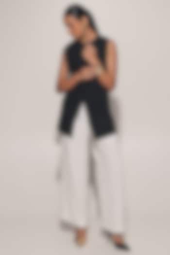 White Blended Linen Pant Set by Kriti Bapna at Pernia's Pop Up Shop