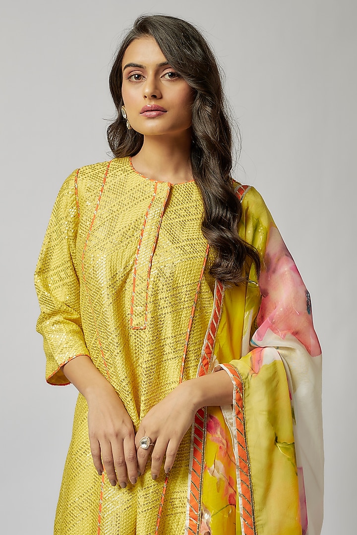 Yellow Silk Self Embroidered Kurta Set by Kriti Bapna at Pernia's Pop Up Shop