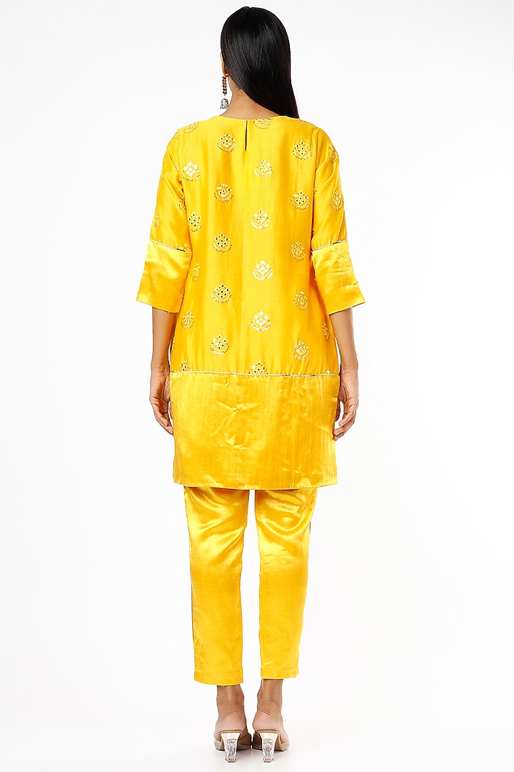 Bright Yellow Embroidered Kurta Set by Kriti Bapna at Pernia's Pop Up Shop