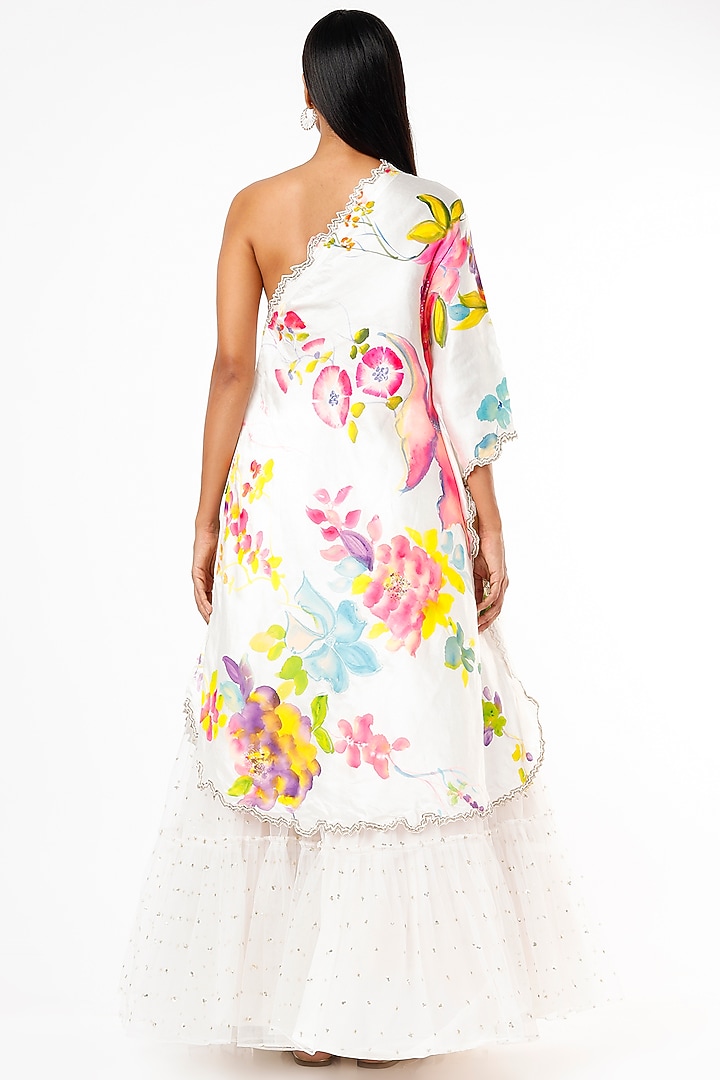 White Embellished Kurta Set by Kriti Bapna at Pernia's Pop Up Shop