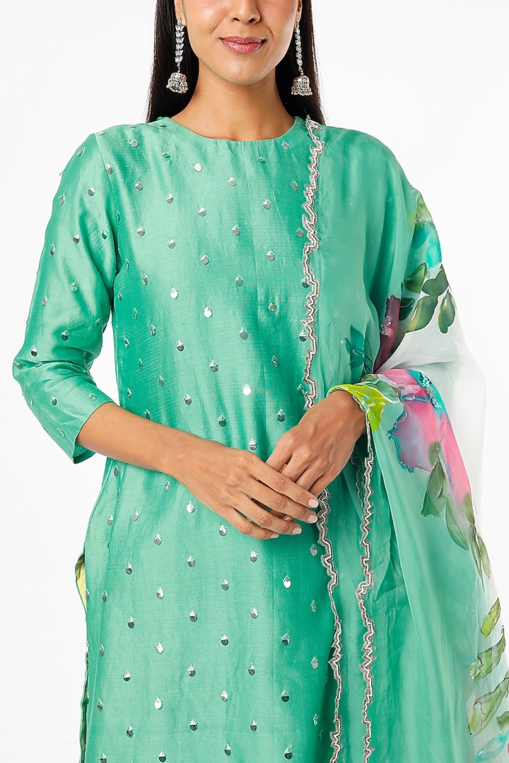 Emerald Green Embroidered Kurta Set by Kriti Bapna at Pernia's Pop Up Shop