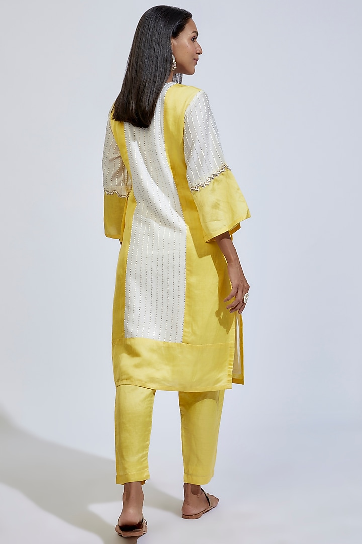 Yellow Linen Satin Hand Painted & Embroidered Kurta Set by Kriti Bapna at Pernia's Pop Up Shop