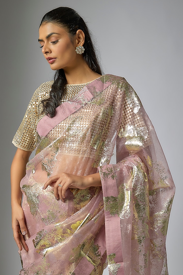 Pink Foil Organza Party Wear Saree Set by Kriti Bapna at Pernia's Pop Up Shop